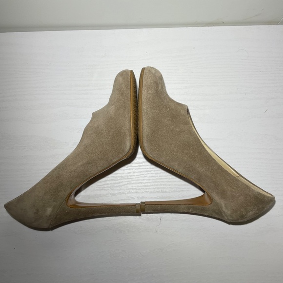 Chloe Taupe Suede Pumps Round Toe Heels - Size: 37 - Picture 7 of 8